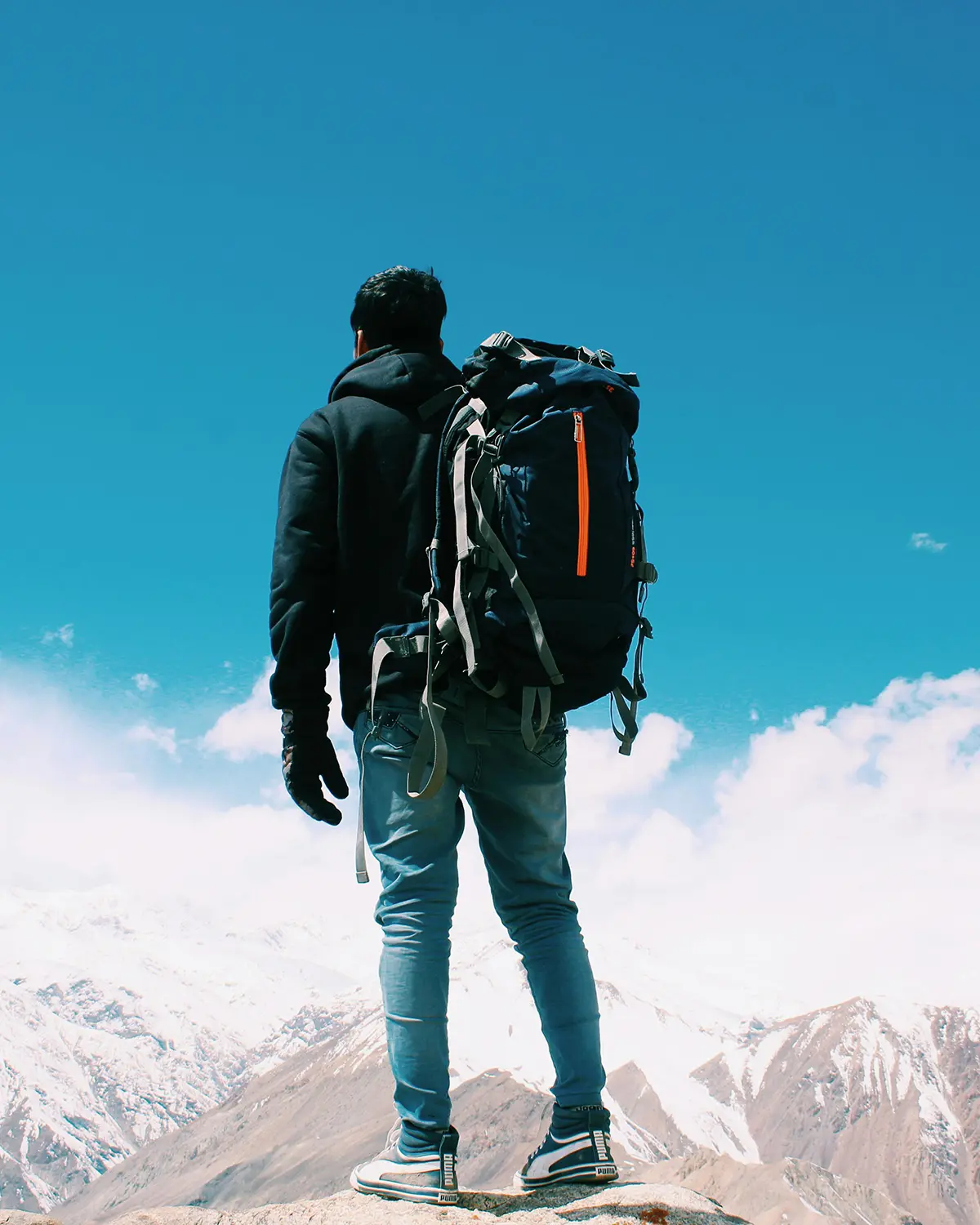 From the passport to courage: what changes when you cross borders for the first time — Tourism — BNI Business Magazine